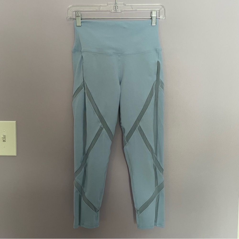 Alo Yoga High Waist Laced Capri Legging Mesh Cutout Light Blue size S Crop